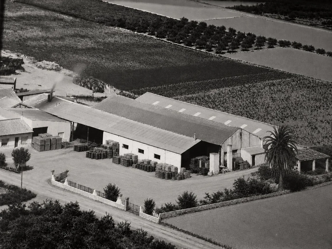 Old aerial view of the Conservas La Orquídea factory in El Raal